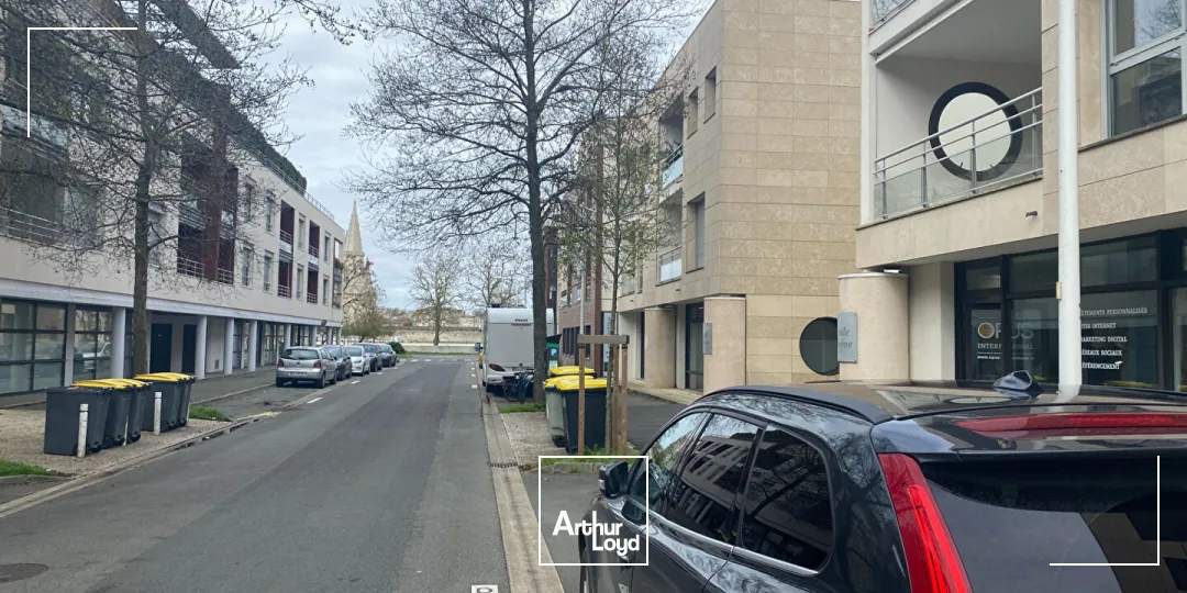 Locaux commerciaux - Location - LA ROCHELLE - 17000 - 18-18 - 7671321