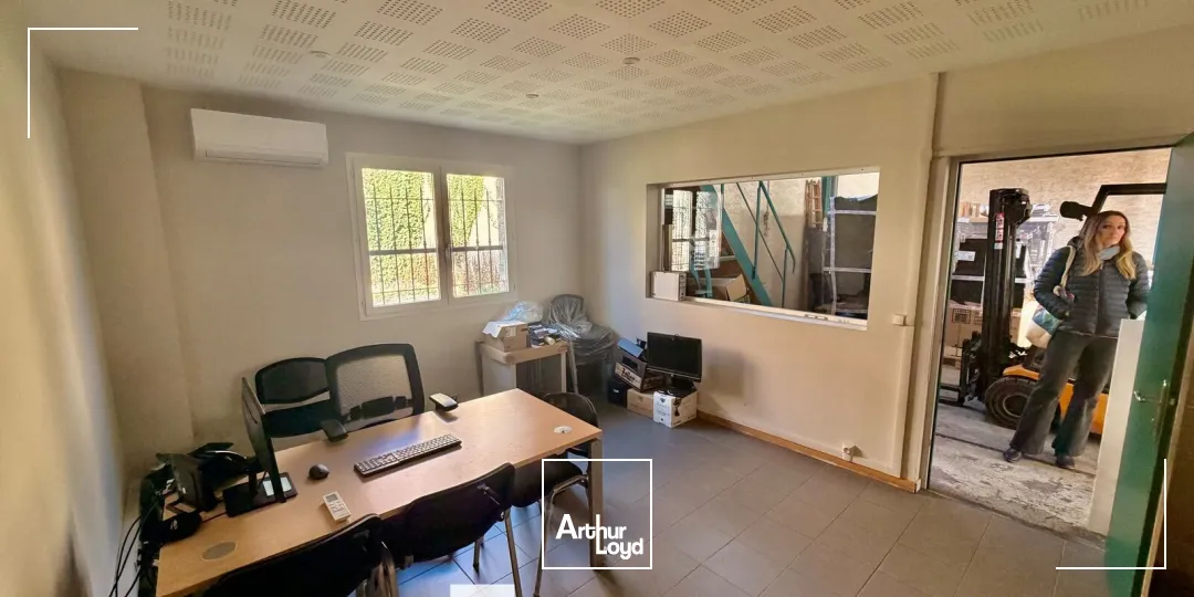 Locaux d'activité & Entrepôts - Location - DECINES CHARPIEU - 69150 - 372-372 - 7671397