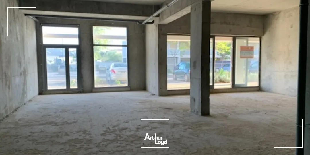 Locaux commerciaux - Location - LES ANGLES - 30133 - 261.9-261.9 - 7671436