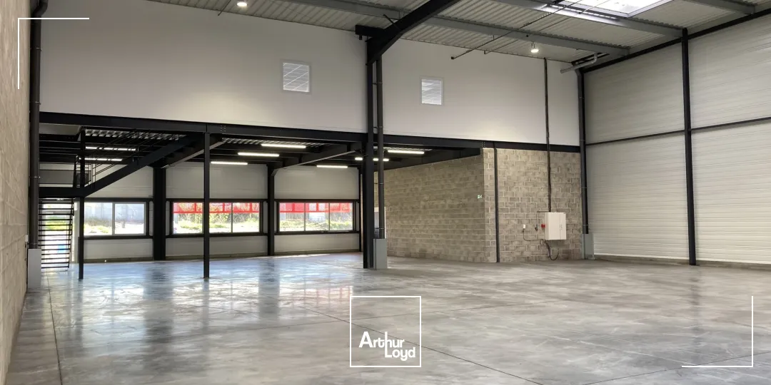 Locaux d'activité & Entrepôts - Vente - MARIGNANE - 13700 - 943-1886 - 7673413