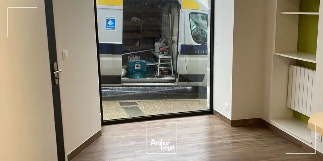 Locaux commerciaux - Vente - CHATEAULIN - 29150 - 225-225 - 7673538