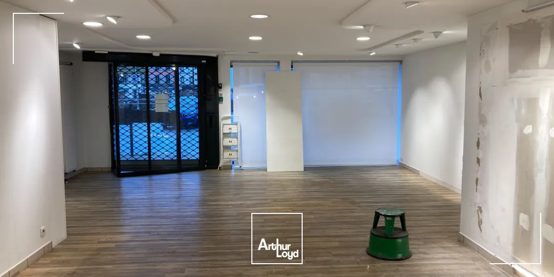 Locaux commerciaux - Vente - CHATEAULIN - 29150 - 225-225 - 7673537