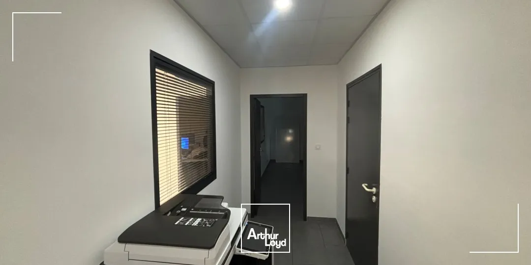 Locaux d'activité & Entrepôts - Location - REZE - 44400 - 240-240 - 7673596