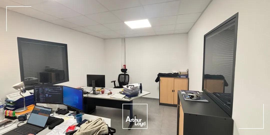 Locaux d'activité & Entrepôts - Location - REZE - 44400 - 240-240 - 7673598