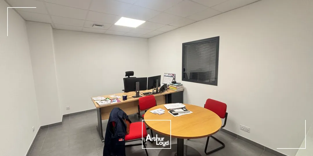 Locaux d'activité & Entrepôts - Location - REZE - 44400 - 240-240 - 7673599