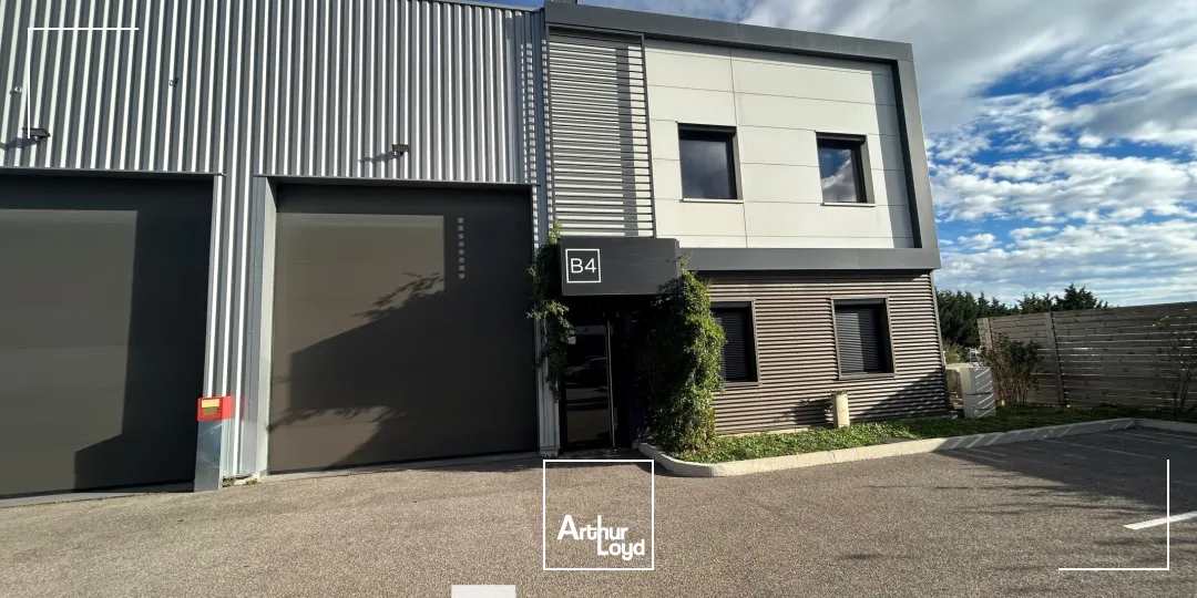 Locaux d'activité & Entrepôts - Location - SAINT PRIEST - 69800 - 330-330 - 7674240