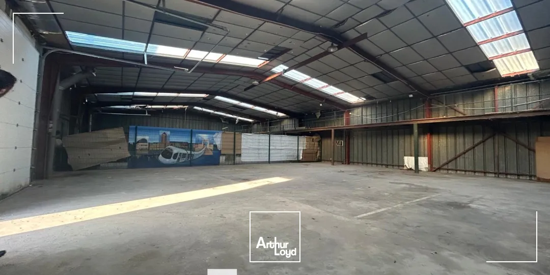 Locaux d'activité & Entrepôts - Location - RILLIEUX LA PAPE - 69140 - 450-450 - 7674255