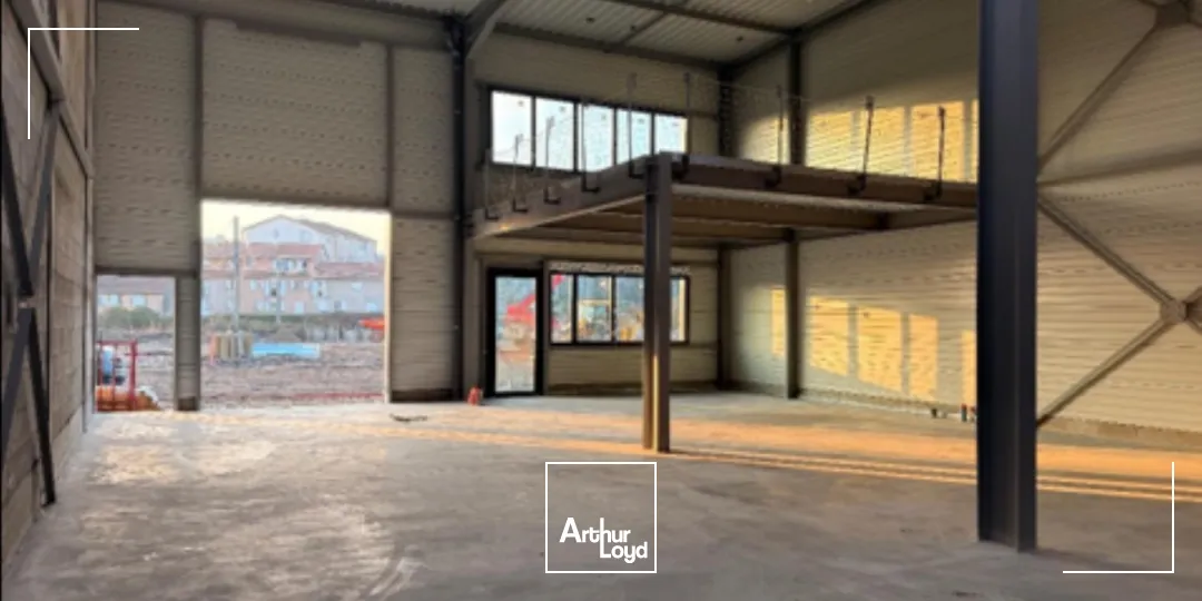 Locaux d'activité & Entrepôts - Location - OULLINS-PIERRE-BÉNITE - 69310 - 323-676 - 7674262