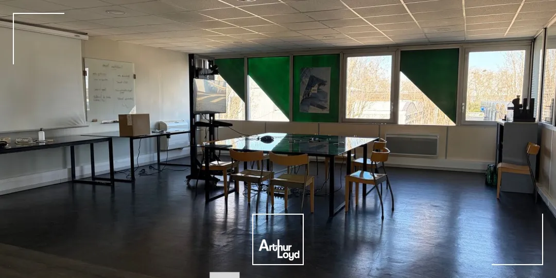 Locaux d'activité & Entrepôts - Vente - SAINT PRIEST - 69800 - 9232-9232 - 7674284