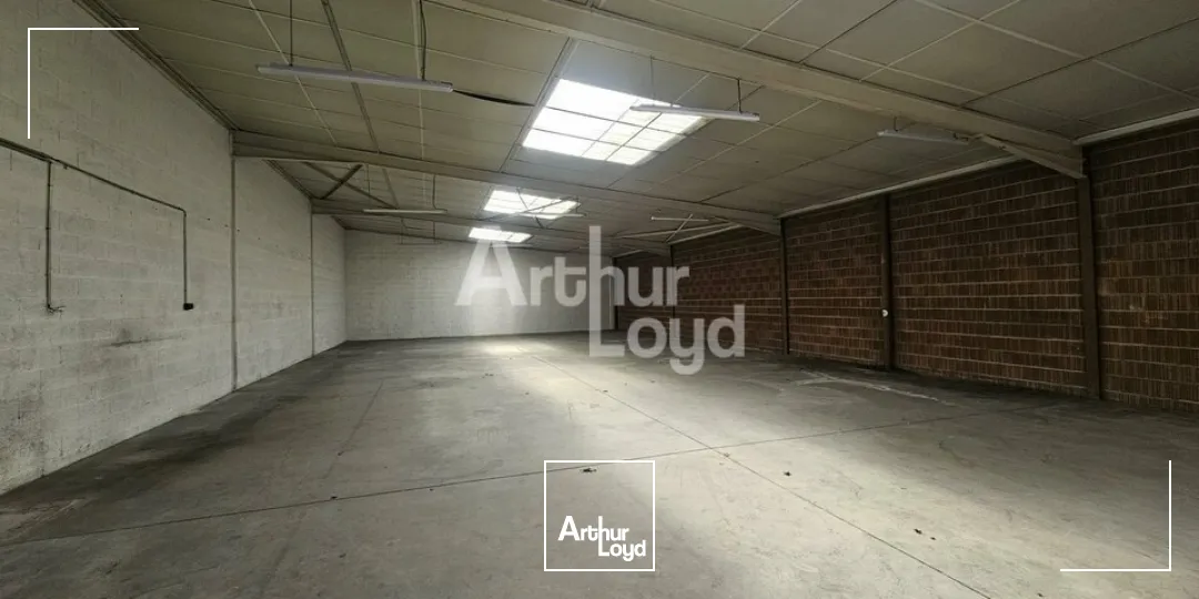 Locaux d'activité & Entrepôts - Location - SAINT-BARTHÉLEMY-D'ANJOU - 49124 - 400-400 - 7674464