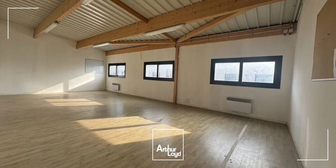 Locaux d'activité & Entrepôts - Location - LA VILLE AUX DAMES - 37700 - 200-200 - 7674490