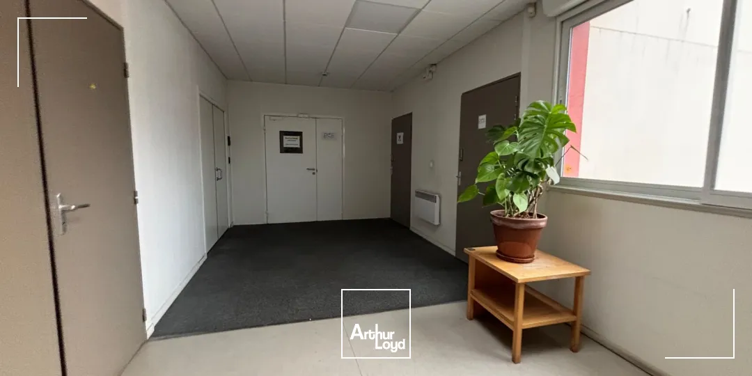 Locaux d'activité & Entrepôts - Location - LE GRAND QUEVILLY - 76120 - 650-650 - 7674665