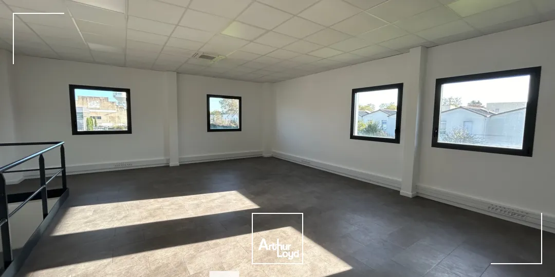 Locaux d'activité & Entrepôts - Location - SAINT PRIEST - 69800 - 340-340 - 7675140