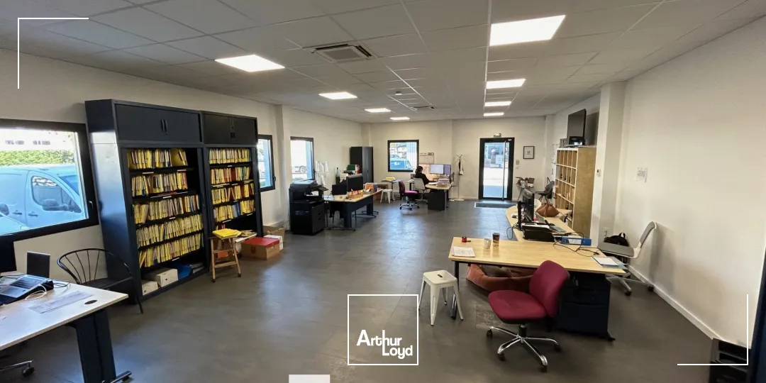 Locaux d'activité & Entrepôts - Location - SAINT PRIEST - 69800 - 340-340 - 7675147