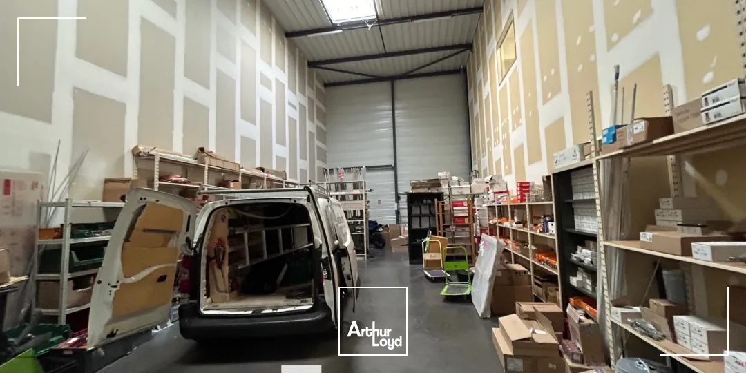 Locaux d'activité & Entrepôts - Location - SAINT PRIEST - 69800 - 340-340 - 7675145