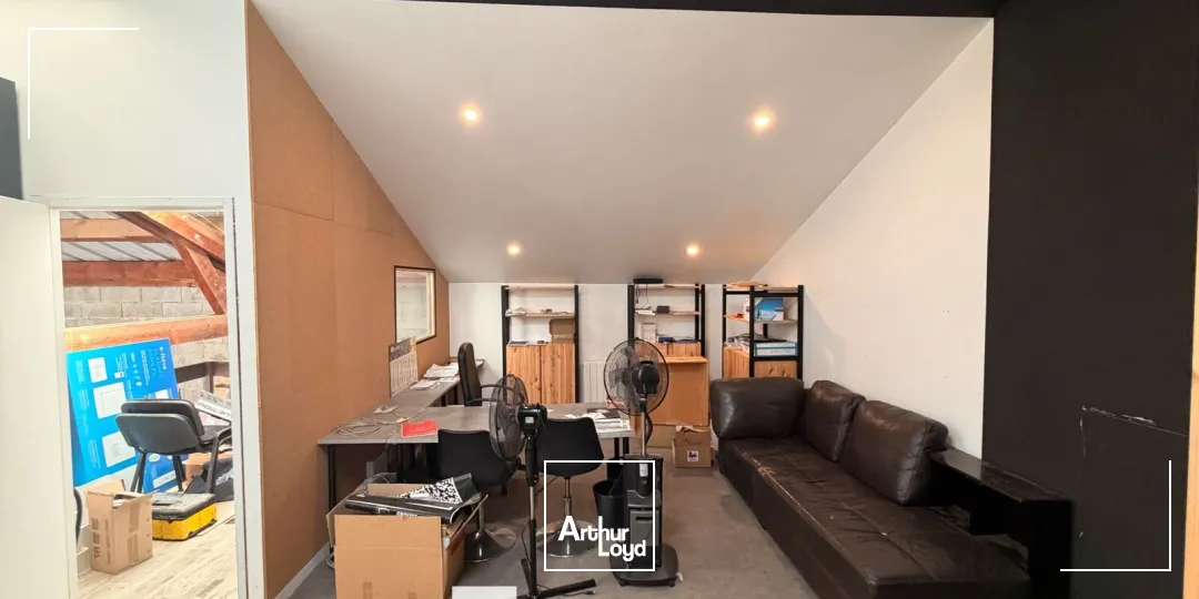 Locaux d'activité & Entrepôts - Location - DECINES CHARPIEU - 69150 - 300-300 - 7675163