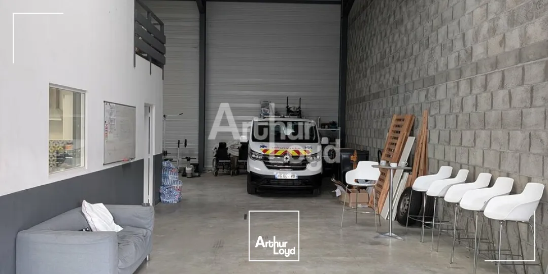 Locaux d'activité & Entrepôts - Vente - PACÉ - 35740 - 245-245 - 7675300