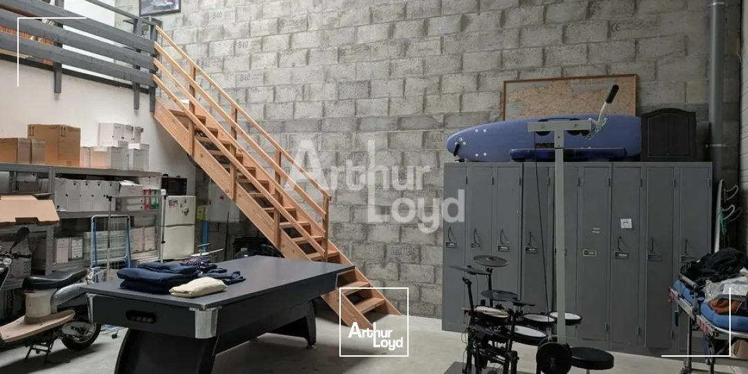 Locaux d'activité & Entrepôts - Vente - PACÉ - 35740 - 245-245 - 7675301