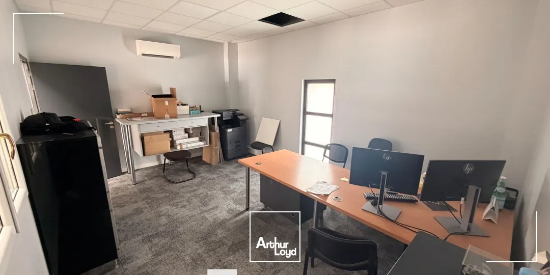 Locaux d'activité & Entrepôts - Location - SAINT PRIEST - 69800 - 135-135 - 7676026