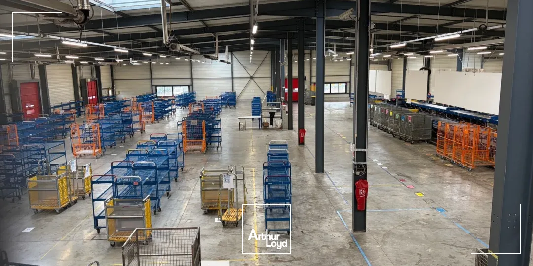 Locaux d'activité & Entrepôts - Location - VAULX EN VELIN - 69120 - 2372-2372 - 7676029