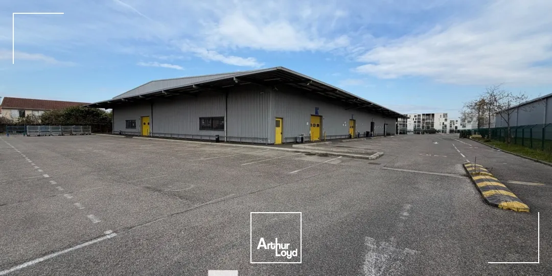 Locaux d'activité & Entrepôts - Location - VAULX EN VELIN - 69120 - 2372-2372 - 7676028