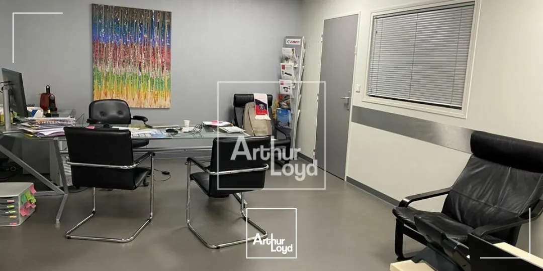 Locaux d'activité & Entrepôts - Vente - MOISSY-CRAMAYEL - 77550 - 650-650 - 7676150