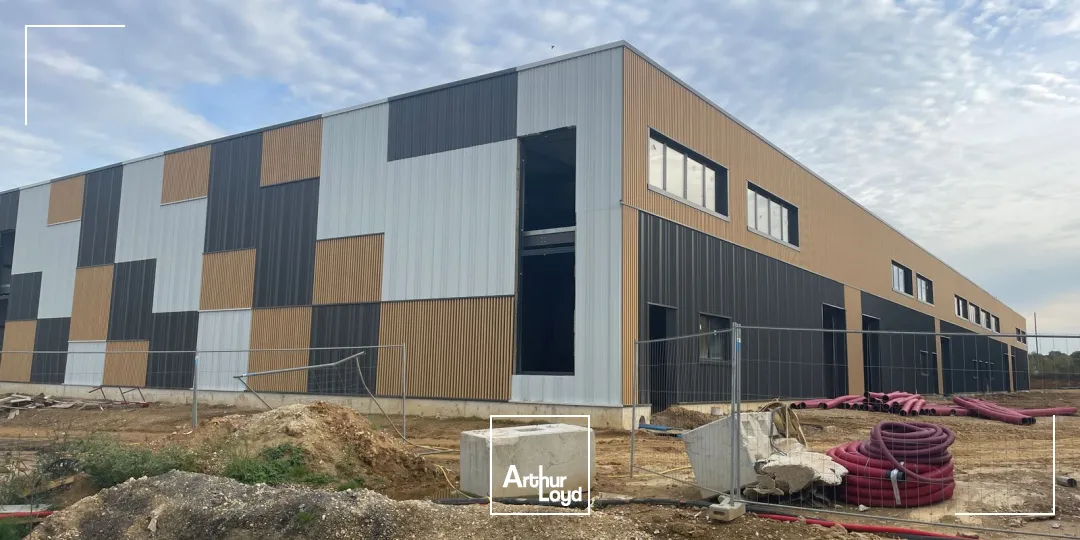 Locaux d'activité & Entrepôts - Location - AMBLAINVILLE - 60110 - 390-780 - 7676368