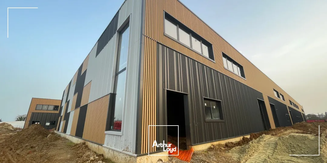 Locaux d'activité & Entrepôts - Location - AMBLAINVILLE - 60110 - 390-9750 - 7676380