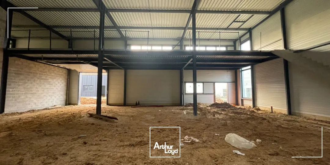 Locaux d'activité & Entrepôts - Location - AMBLAINVILLE - 60110 - 390-9750 - 7676384