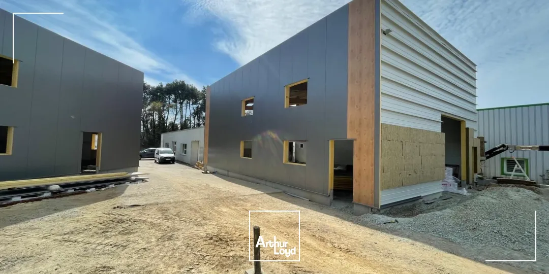 Locaux d'activité & Entrepôts - Location - PLOUGOUMELEN - 56400 - 142-452 - 7676787