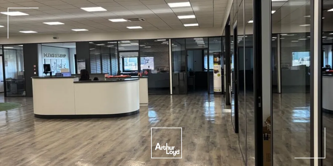 Locaux d'activité & Entrepôts - Vente - VENISSIEUX - 69200 - 8800-8800 - 7677079