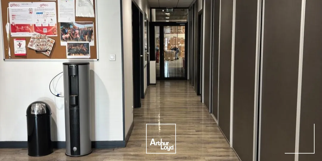 Locaux d'activité & Entrepôts - Vente - VENISSIEUX - 69200 - 8800-8800 - 7677081