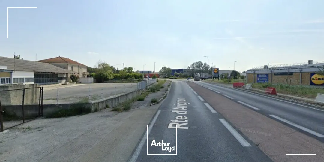 Locaux commerciaux - Location - CHÂTEAURENARD - 13160 - 300-600 - 7677128