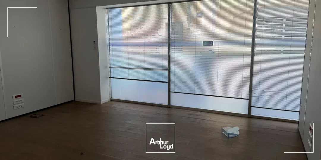 Locaux commerciaux - Location - BORDEAUX - 33000 - 173.1-173.1 - 7677506