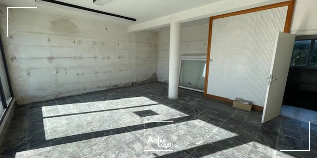 Locaux commerciaux - Location - LE FOLGOET - 29260 - 42-106 - 7679171