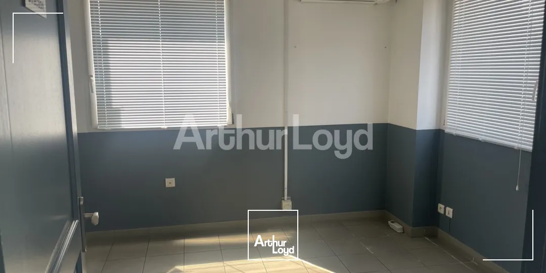 Locaux d'activité & Entrepôts - Location - HALLENNES LEZ HAUBOURDIN - 59320 - 696-696 - 7718690