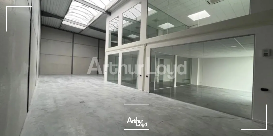 Locaux d'activité & Entrepôts - Location - NEUVILLE EN FERRAIN - 59960 - 420-947 - 7718695