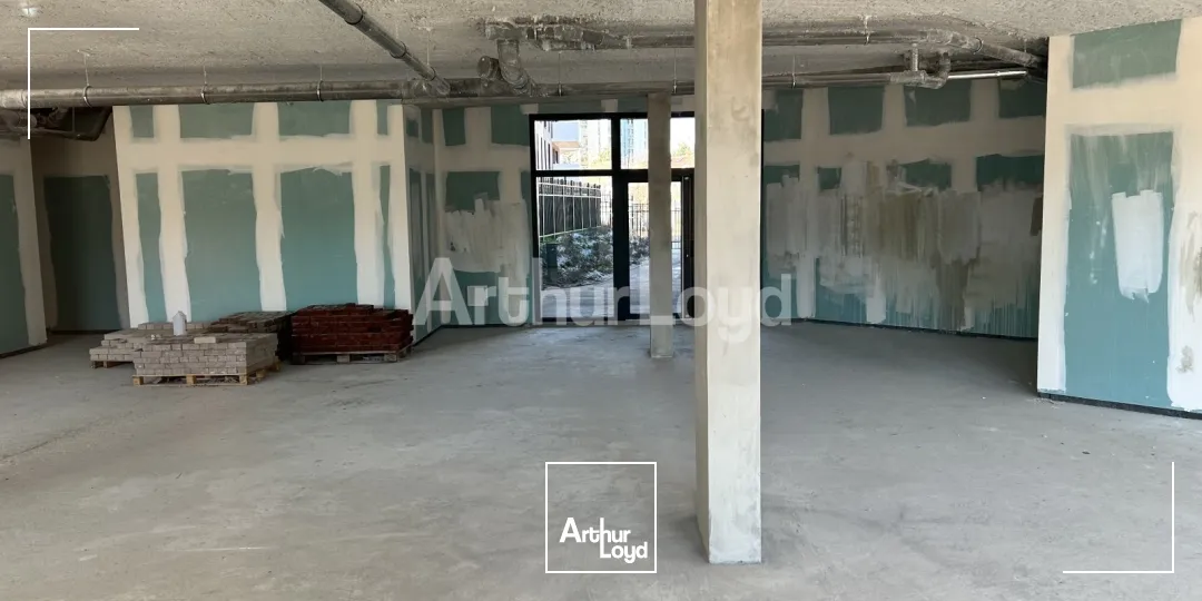 Locaux commerciaux - Location - LA MADELEINE - 59110 - 223.45-470.12 - 7719459