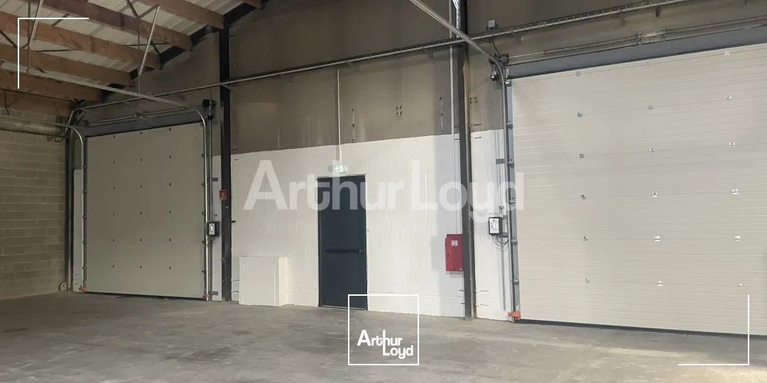 Locaux d'activité & Entrepôts - Location - NEUVILLE EN FERRAIN - 59960 - 1834-1834 - 7719847