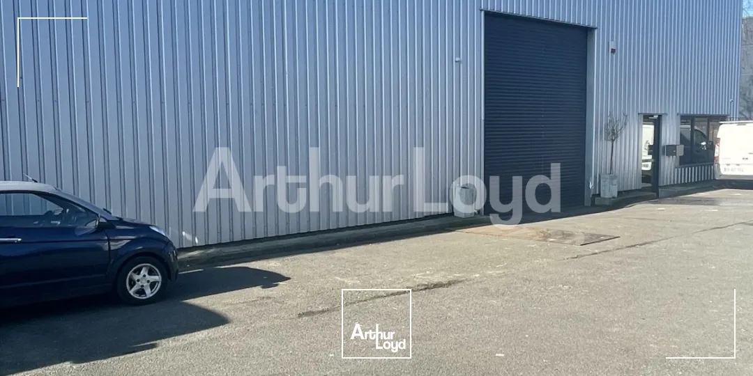 Locaux d'activité & Entrepôts - Location - NEUVILLE EN FERRAIN - 59960 - 588-588 - 7720648