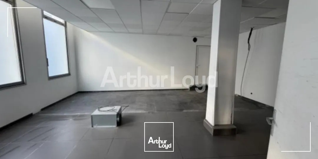 Locaux commerciaux - Location - LILLE - 59000 - 120-120 - 7721045