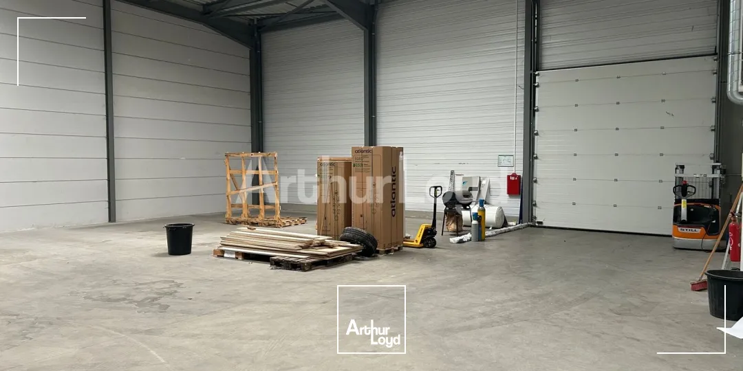 Locaux d'activité & Entrepôts - Location - LESQUIN - 59810 - 517-517 - 7721800