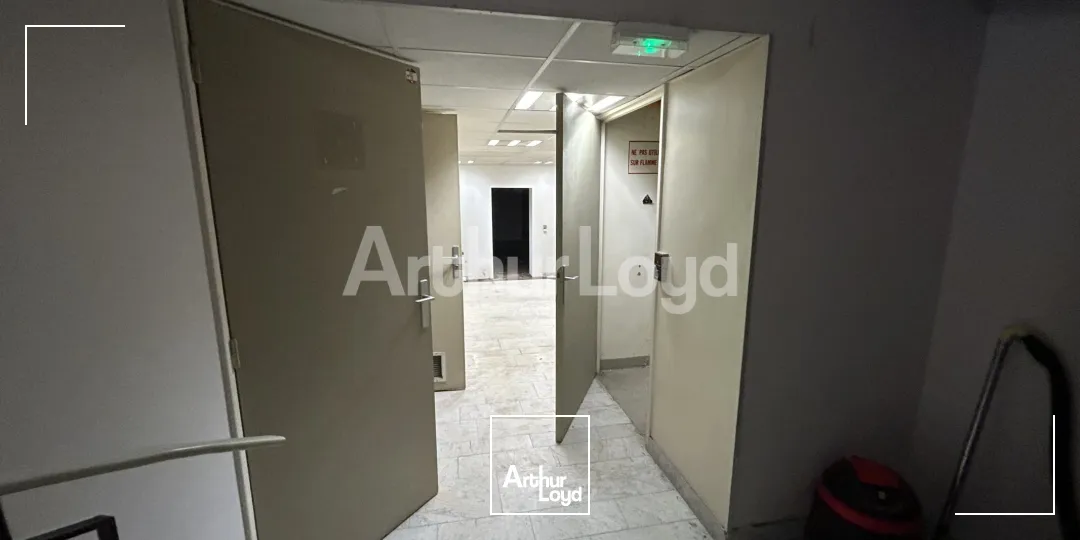 Locaux commerciaux - Location - LILLE - 59000 - 111.5-583.5 - 7722172