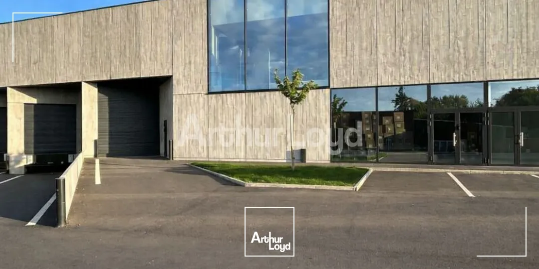 Locaux d'activité & Entrepôts - Location - NEUVILLE EN FERRAIN - 59960 - 747-747 - 7722616