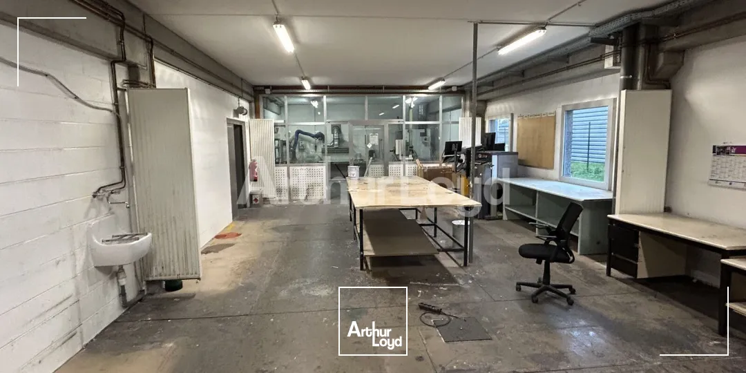 Locaux d'activité & Entrepôts - Location - HALLENNES LEZ HAUBOURDIN - 59320 - 930-930 - 7724625