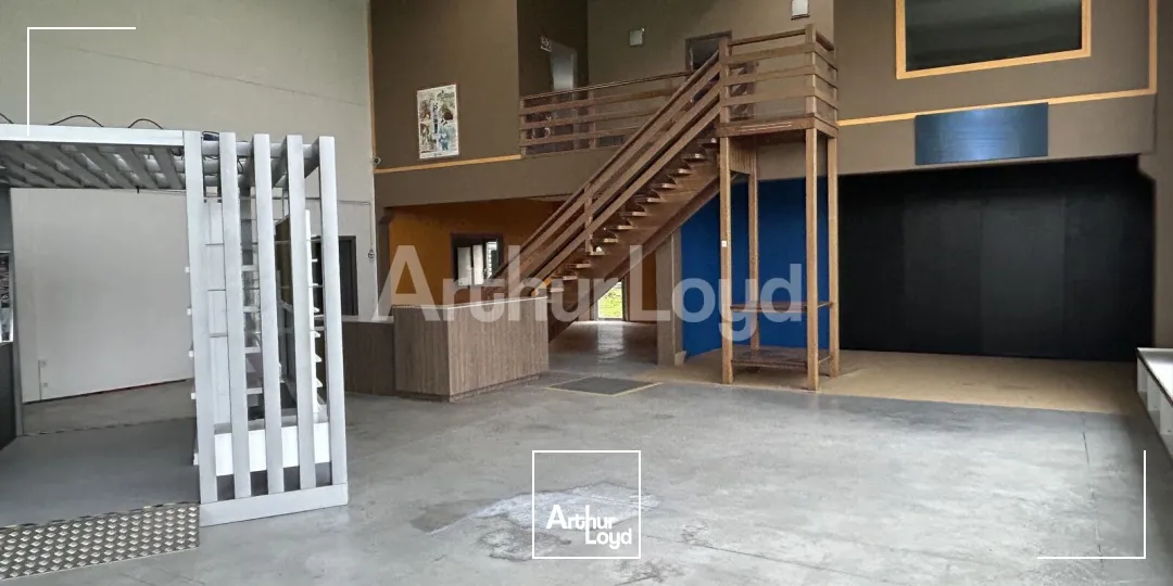 Locaux d'activité & Entrepôts - Location - HALLENNES LEZ HAUBOURDIN - 59320 - 930-930 - 7724626