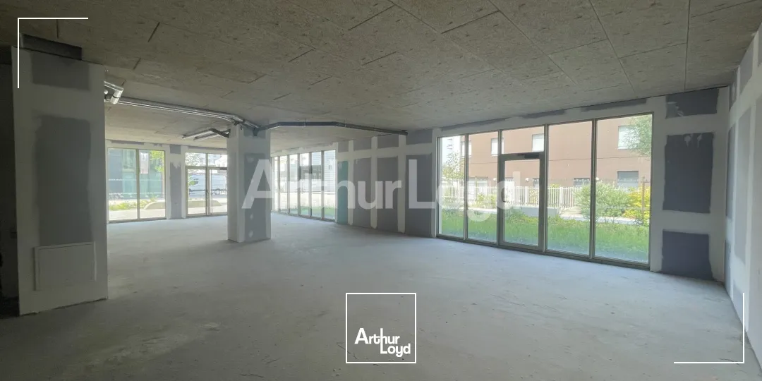 Locaux commerciaux - Location - VILLENEUVE D'ASCQ - 59650 - 132-132 - 7725284