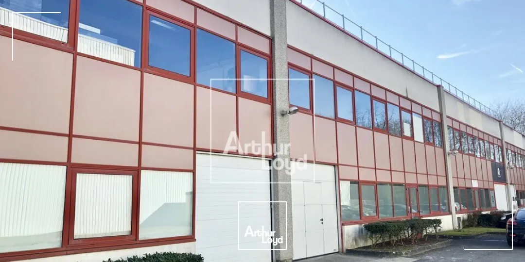 Locaux d'activité & Entrepôts - Location - SAVIGNY-LE-TEMPLE - 77176 - 372-372 - 7725442