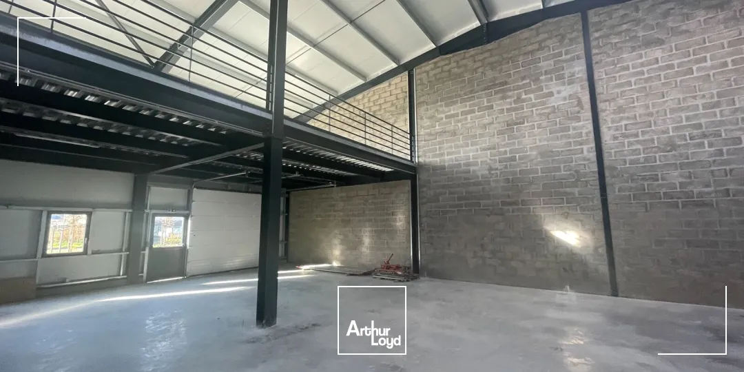 Locaux d'activité & Entrepôts - Vente - LABOISSIERE EN THELLE - 60570 - 250-250 - 7725542