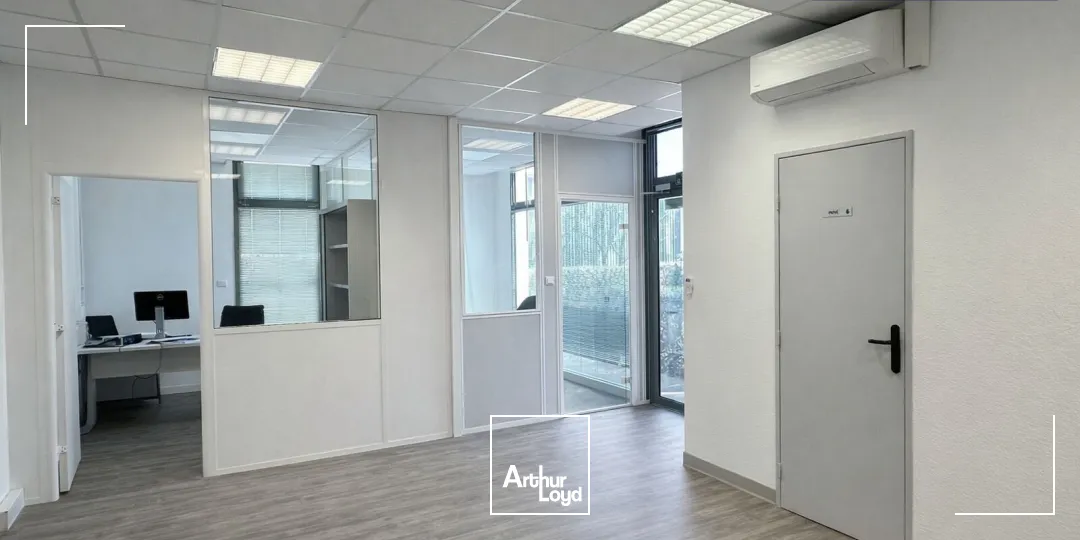 Locaux d'activité & Entrepôts - Location - AIX EN PROVENCE - 13290 - 330-330 - 7725563